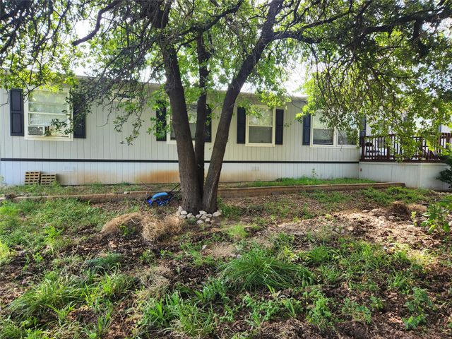 185 Cedar Drive, Azle, TX 76020