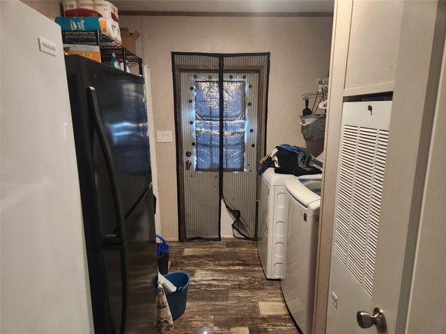 185 Cedar Drive, Azle, TX 76020