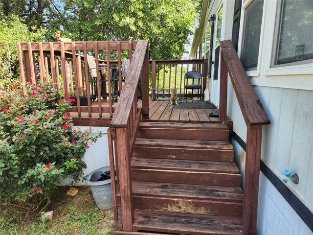 185 Cedar Drive, Azle, TX 76020