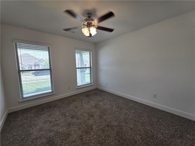 2405 Graham Lane, Pea Ridge, AR 72751