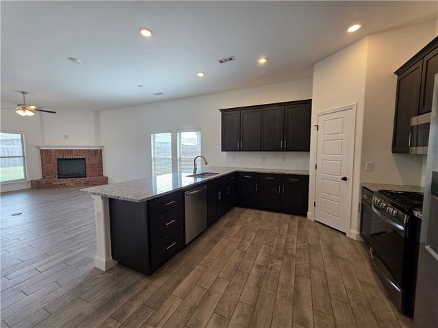 2405 Graham Lane, Pea Ridge, AR 72751