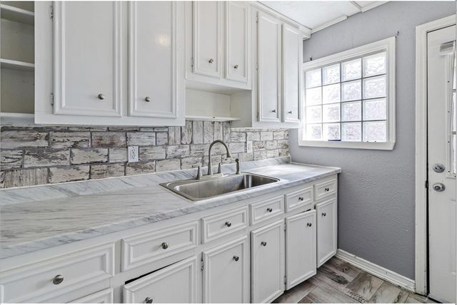 1504 Polk Avenue, Pasadena, TX 77506