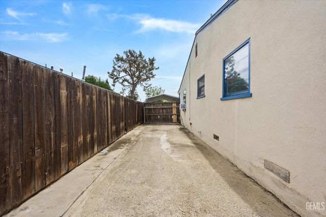 422 Arvin Street, Bakersfield, CA 93308