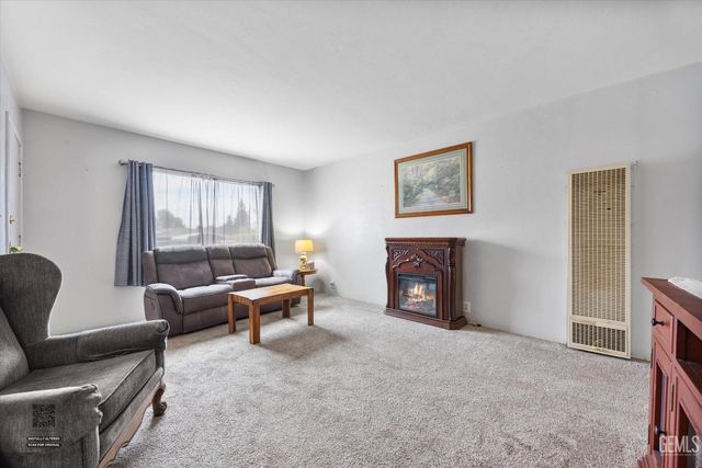 422 Arvin Street, Bakersfield, CA 93308