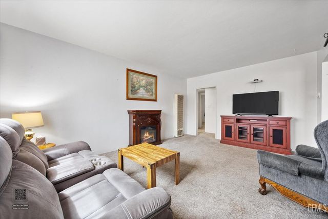 422 Arvin Street, Bakersfield, CA 93308