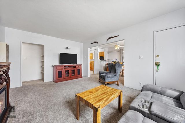 422 Arvin Street, Bakersfield, CA 93308