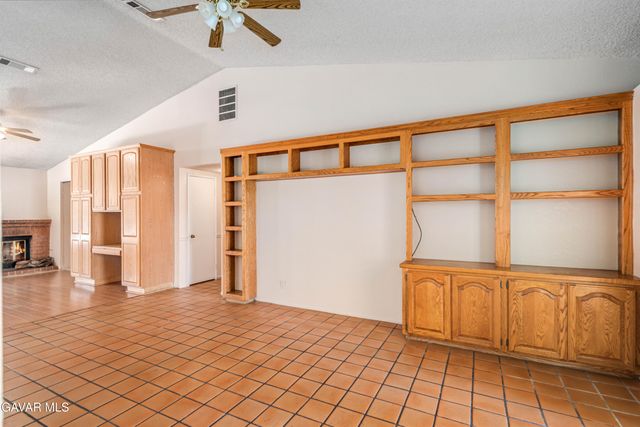 40744 Vía Valor, Palmdale, CA 93551