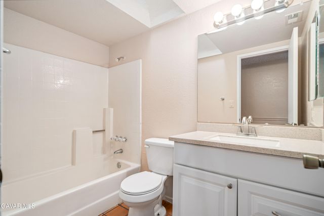 40744 Vía Valor, Palmdale, CA 93551