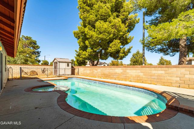 40744 Vía Valor, Palmdale, CA 93551