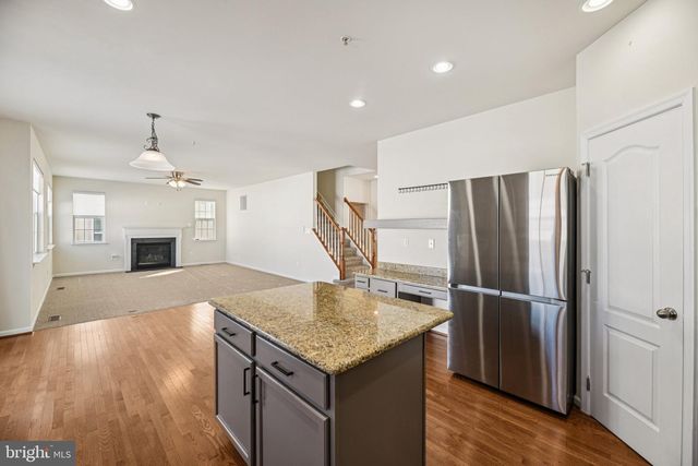 5209 ROYAL BIRKDALE AVE, Waldorf, MD 20602