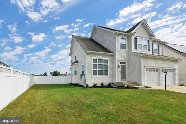 5209 ROYAL BIRKDALE AVE, Waldorf, MD 20602