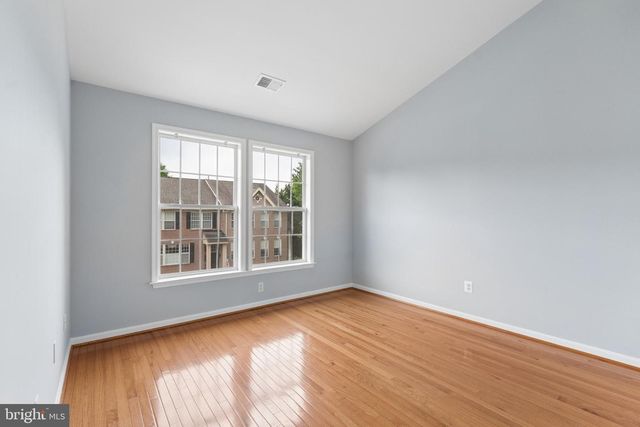 47670 LOWELAND TER, Sterling, VA 20165