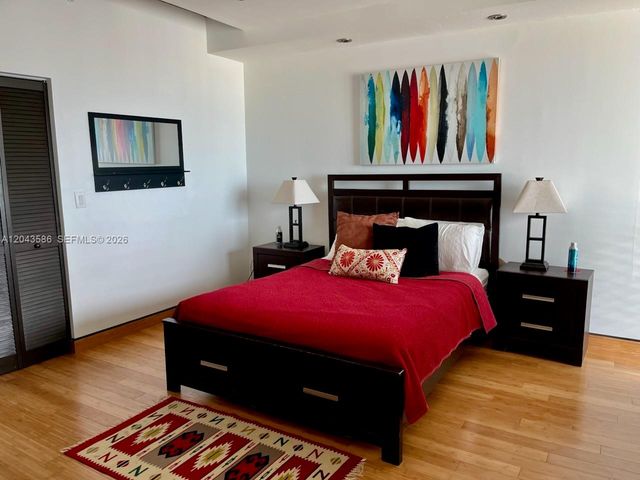 690 SW 1st Ct PHII17, Miami, FL 33130