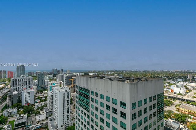 690 SW 1st Ct PHII17, Miami, FL 33130
