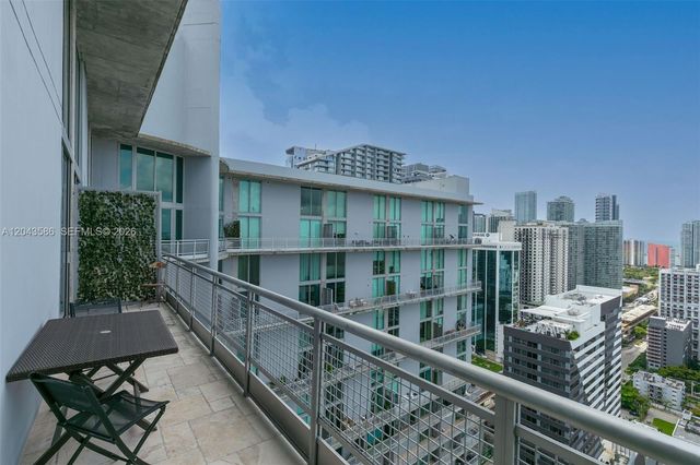 690 SW 1st Ct PHII17, Miami, FL 33130