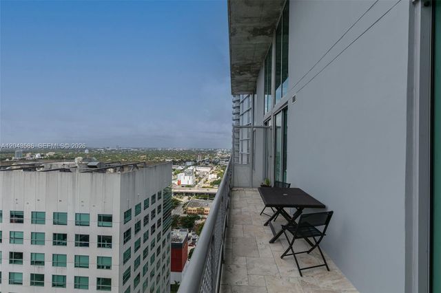 690 SW 1st Ct PHII17, Miami, FL 33130