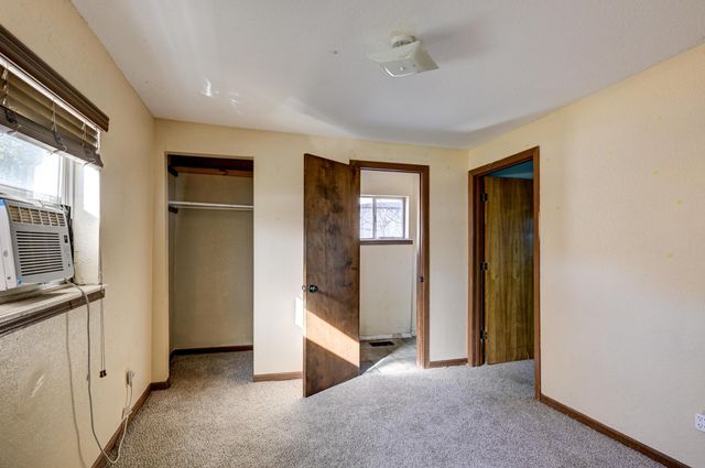 300 N Maple Street, Carthage, MO 64836