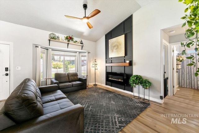 3309 Robinhood Loop, Nampa, ID 83687