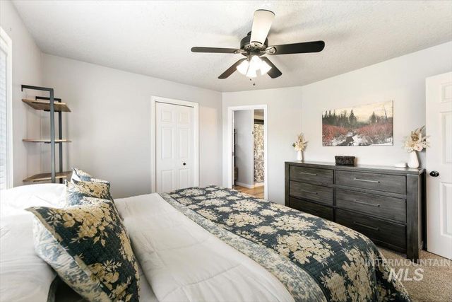 3309 Robinhood Loop, Nampa, ID 83687