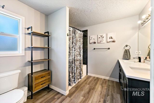 3309 Robinhood Loop, Nampa, ID 83687