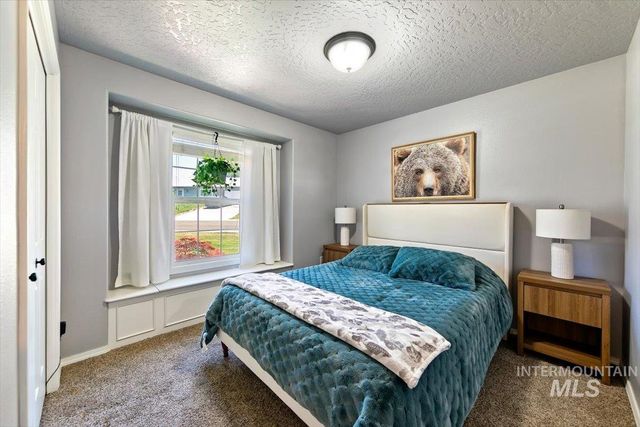 3309 Robinhood Loop, Nampa, ID 83687