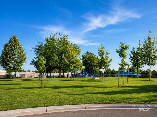 3309 Robinhood Loop, Nampa, ID 83687