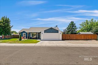 3309 Robinhood Loop, Nampa, ID 83687