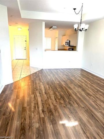 7804 Regal Heron CIR 304, Naples, FL 34104