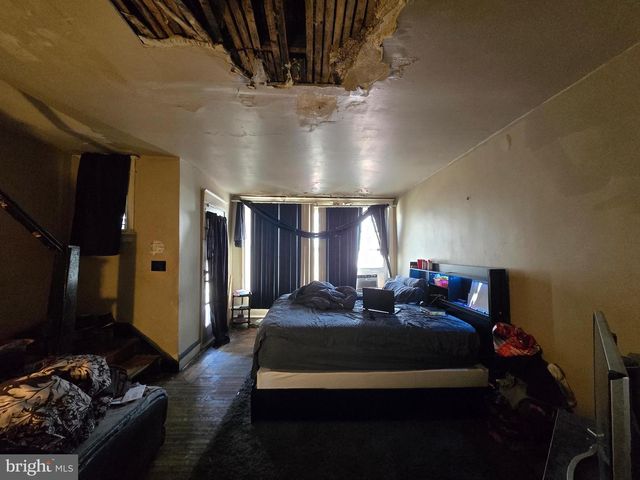 5952 N LEITHGOW ST, Philadelphia, PA 19120