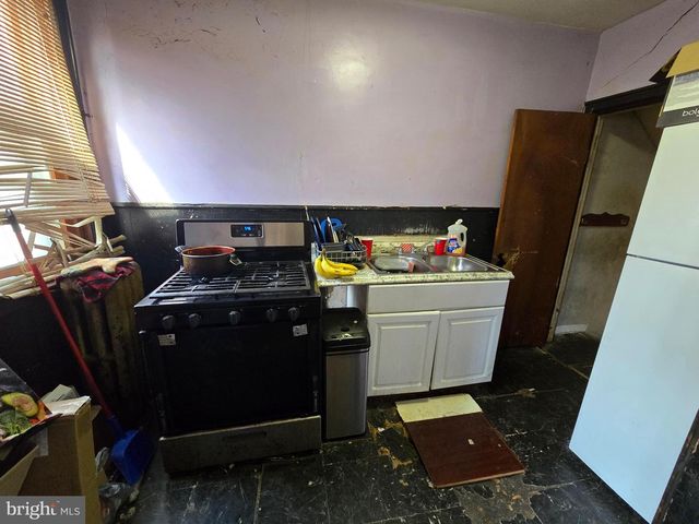 5952 N LEITHGOW ST, Philadelphia, PA 19120