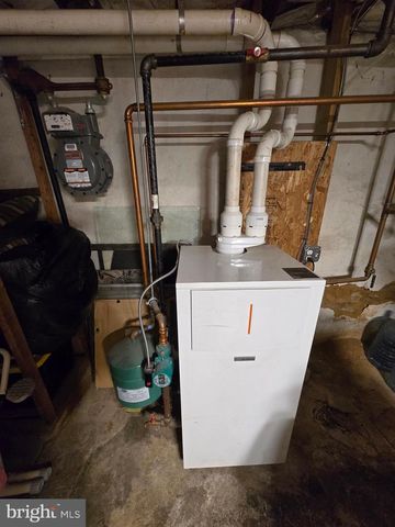 5952 N LEITHGOW ST, Philadelphia, PA 19120