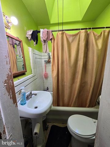 5952 N LEITHGOW ST, Philadelphia, PA 19120