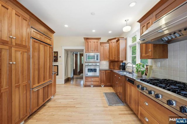 283 Highwood, Ridgewood, NJ 07450