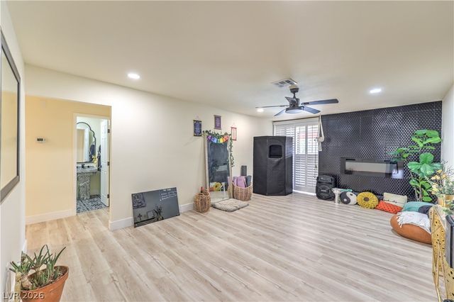 4411 Paseo El Rio Drive, Las Vegas, NV 89121