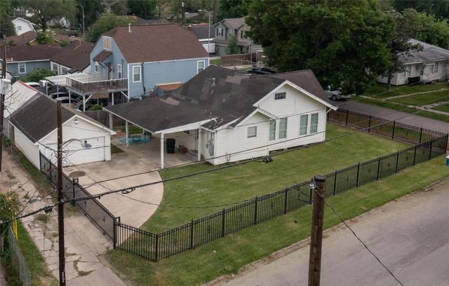 101 Eastgate Street, Houston, TX 77012