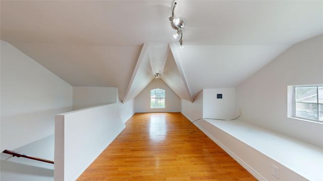 101 Eastgate Street, Houston, TX 77012