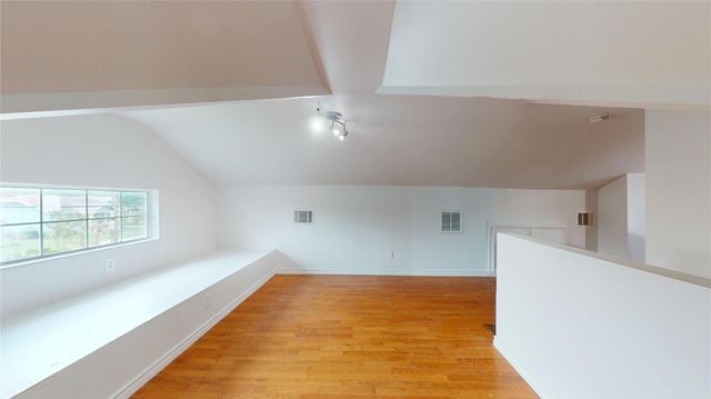 101 Eastgate Street, Houston, TX 77012