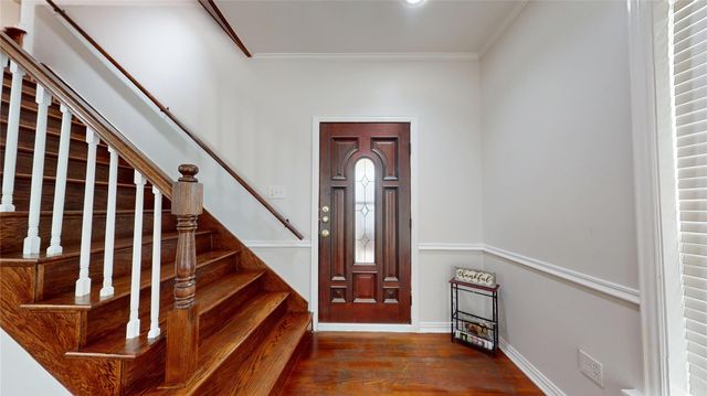 101 Eastgate Street, Houston, TX 77012