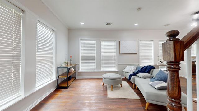 101 Eastgate Street, Houston, TX 77012