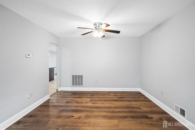 34 Sassafras Court, North Brunswick, NJ 08902