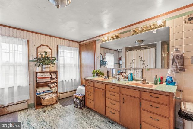 4859 GLENVILLE RD, Glen Rock, PA 17327