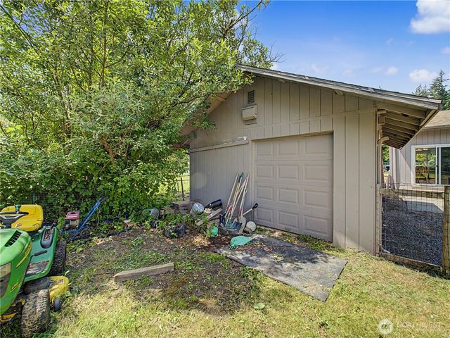 35314 312th Way SE, Enumclaw, WA 98022