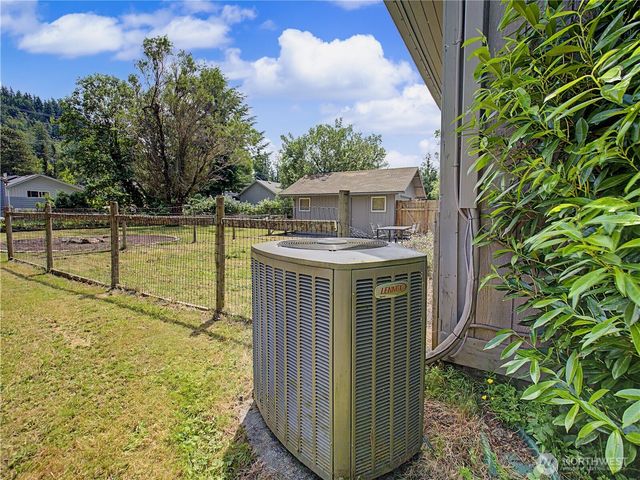 35314 312th Way SE, Enumclaw, WA 98022