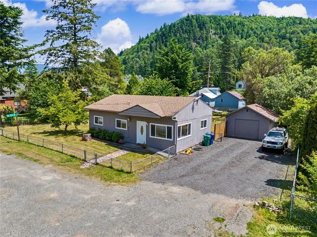 35314 312th Way SE, Enumclaw, WA 98022