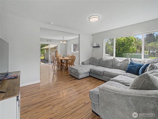 35314 312th Way SE, Enumclaw, WA 98022