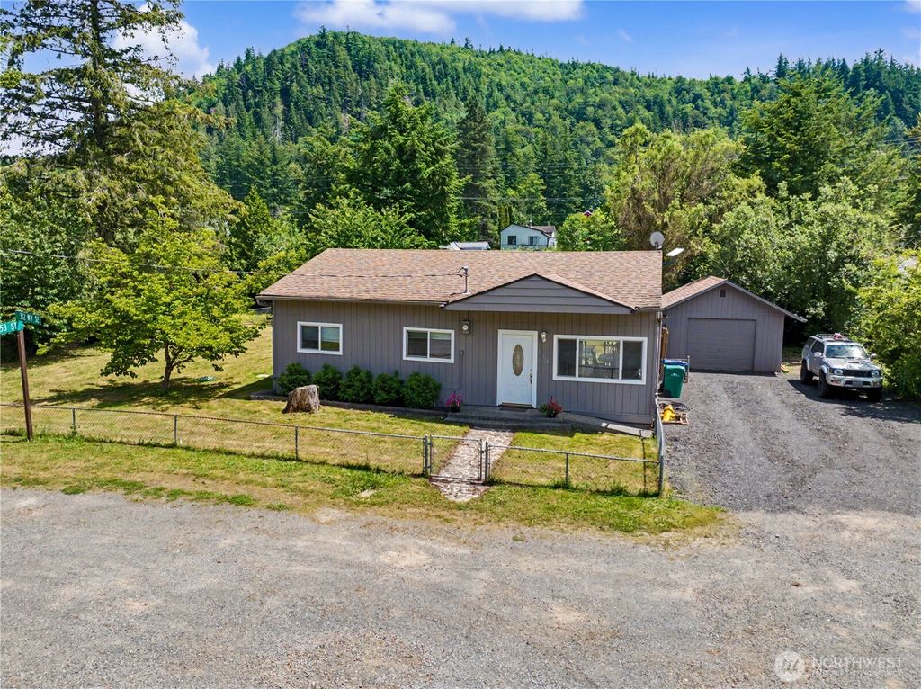 35314 312th Way SE, Enumclaw, WA 98022