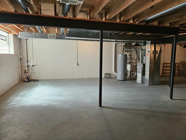 5620 Victory Circle, Sterling Heights, MI 48310