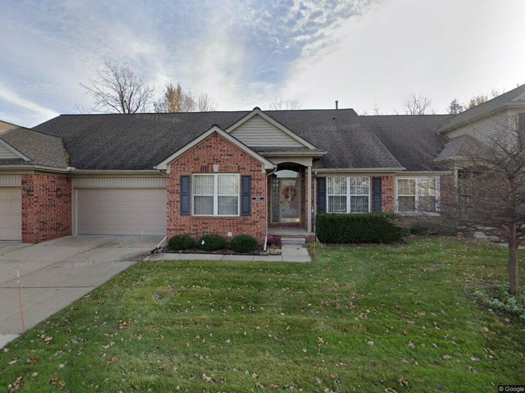 5620 Victory Circle, Sterling Heights, MI 48310