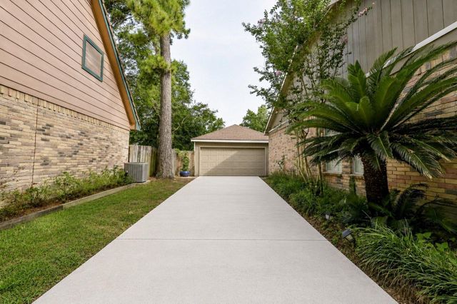 3543 Haven Pines Drive, Houston, TX 77345