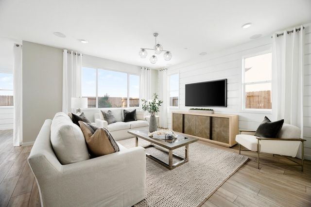 11955 Roquefort Way, Rancho Cordova, CA 95742